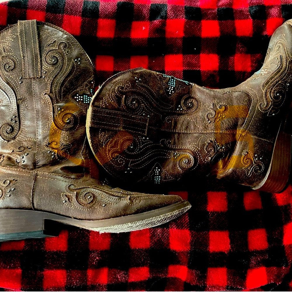 Cute cross cowboy boots